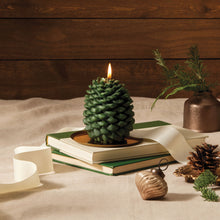 Load image into Gallery viewer, Frasier Fir Petite Molded Pinecone Candle
