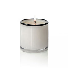 Load image into Gallery viewer, Signature 15.5 oz Penthouse Candle, Champagne
