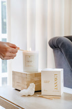 Load image into Gallery viewer, Fresh Linen Candle, 8 oz
