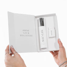 Load image into Gallery viewer, Radiance Wash Luxury Jewelry Cleaner and Brush Duo
