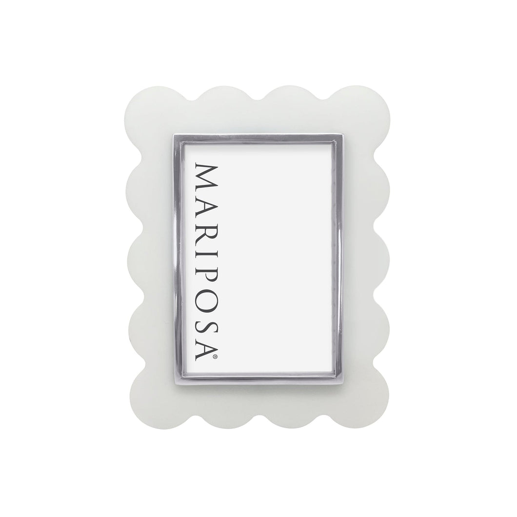 Mod White Acrylic Scallop 4x6 Frame