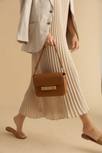 Load image into Gallery viewer, Oxford Handbag
