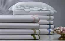 Load image into Gallery viewer, Mirasol King Flat Sheet, Champagne

