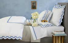 Load image into Gallery viewer, Mirasol King Flat Sheet, Champagne
