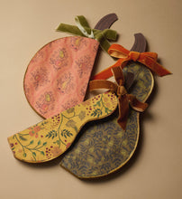 Load image into Gallery viewer, Harvest Honeycomb Gourd Decor, Set of 3
