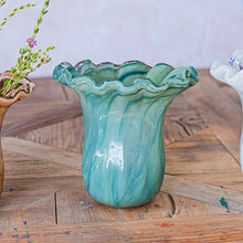 Load image into Gallery viewer, Onda Glass Green Small Tulip Vase
