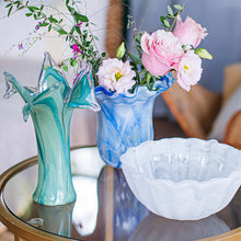 Load image into Gallery viewer, Onda Glass Cobalt Twisted Flower Vase
