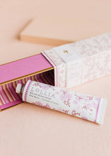 Load image into Gallery viewer, Relax Shae Butter Handcreme
