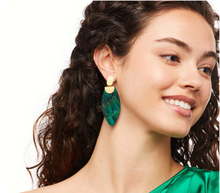 Load image into Gallery viewer, Amnesia Drop Earring
