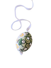 Load image into Gallery viewer, Scalloped Floral Easter Egg, White
