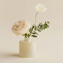 Load image into Gallery viewer, Gold Leaf Petite Reed Diffuser

