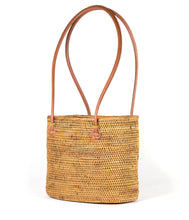 Load image into Gallery viewer, Charlotte Medium - Pink Layer with Nautical Raffia Flower

