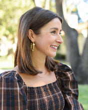 Load image into Gallery viewer, Maggie Hoop Earring, Pearl
