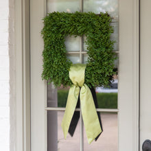 Load image into Gallery viewer, Square Boxwood Wreath, 18"
