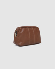 Load image into Gallery viewer, Albie Cosmetic Case, Cognac
