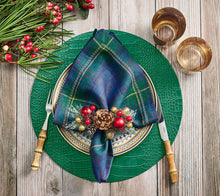 Load image into Gallery viewer, Croco Placemat in Emerald
