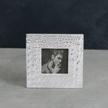 Load image into Gallery viewer, PIELES Croc 3x3 Frame
