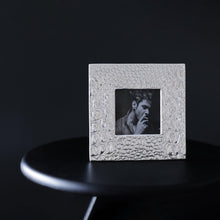 Load image into Gallery viewer, PIELES Croc 3x3 Frame
