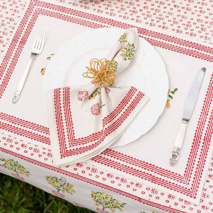 Patridge Tablecloth, 55 x 55
