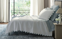 Load image into Gallery viewer, Dream Modal Queen/Full Blanket, Pool
