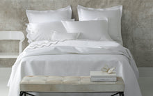 Load image into Gallery viewer, Alba Full/Queen Quilt, Pool
