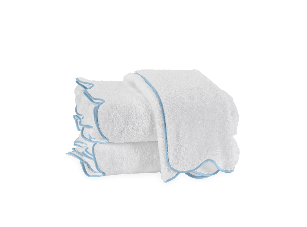 Cairo Scallop Guest Towel, Light Blue