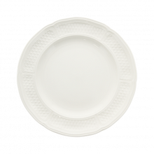 Load image into Gallery viewer, Timeless and versatile, Pont au Choux is ideal for mixing and matching with other collections- or standing on its own with a classic French elegance. The iconic design was inspired by the famous &quot;Pont aux Choux&quot; in Paris where market farmers grew their vegetables in the 18th century. It was also the home to some of the first ivory embossed earthenware, and was purchased by Hall, the founder of Gien, in 1819.
