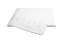 Load image into Gallery viewer, Gordian Knot King Flat Sheet | Cream
