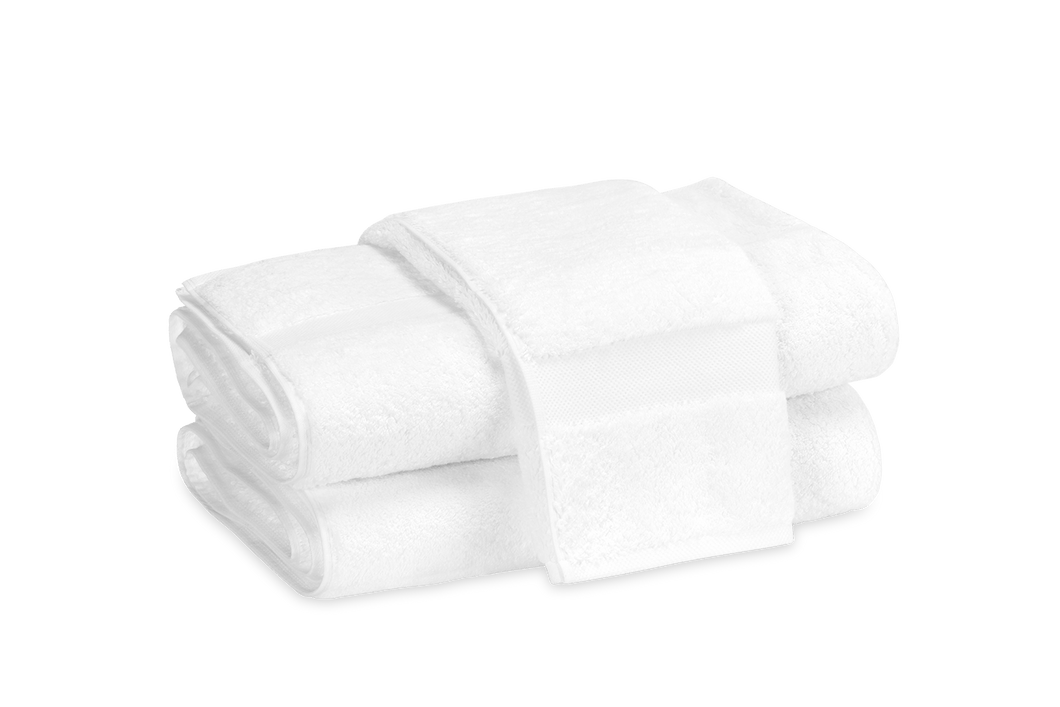 Lotus Bath Towel, White