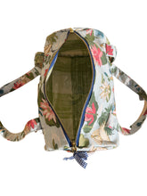 Load image into Gallery viewer, Birdie Barrel Bag, Meadow Club
