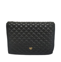 Load image into Gallery viewer, Getaway Toiletry Case, Timeless Quilted
