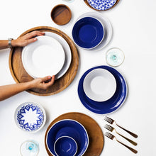 Load image into Gallery viewer, Chroma White Dinner Plate
