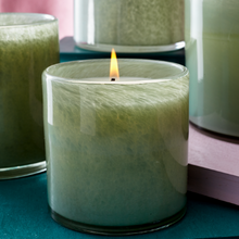 Load image into Gallery viewer, Classic 6.5 oz Living Room Candle, Fresh Cut Gardenia
